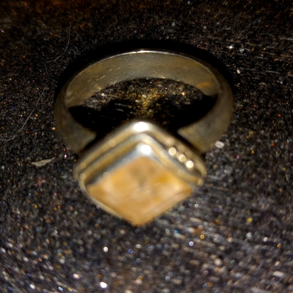 Size 9 women's antique silver and rose quartz ring